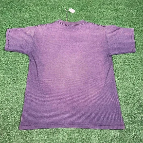 Vintage 1980s Notre Dame Fighting Irish T-Shirt - Picture 2 of 7